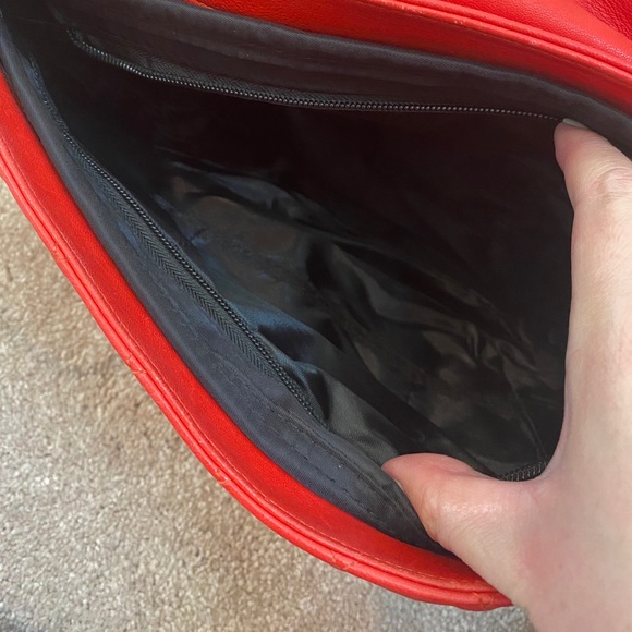 💓Sold💓Chanel tote with chain around - Picture 14 of 16